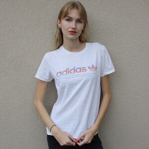 Girly adidas top💙 size small